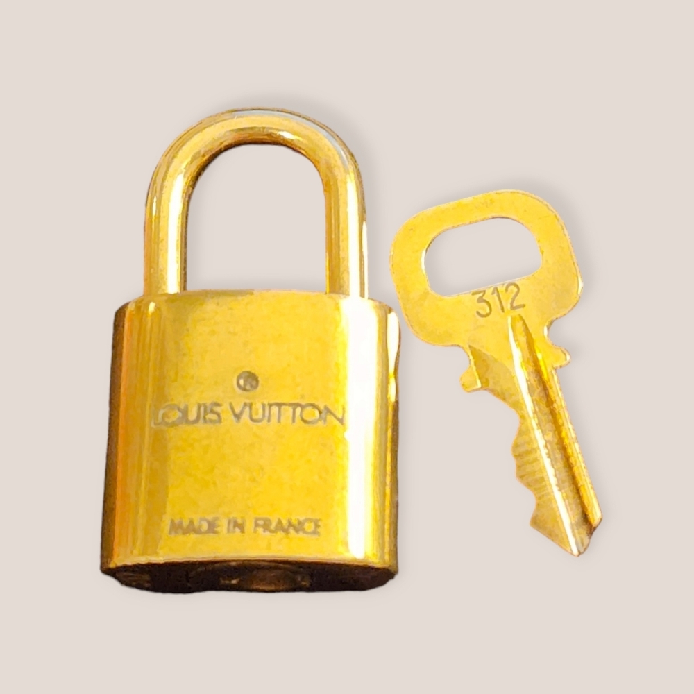 Louis Vuitton #312 ♡LOCK♡ 🔐